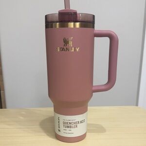 Stanley Pink Quencher H2.0 Tumbler